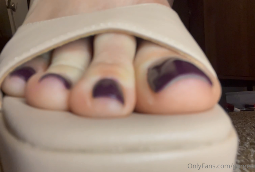 足控精品-gorgeouslongtoes-of原版视图(19P,8V,487M)