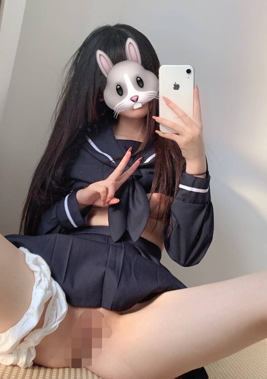 -舞蹈学院学姐女神〖momo〗最新复出福利,魔鬼身材超紧小嫩逼 清纯靓丽的外表下有一颗淫荡的心