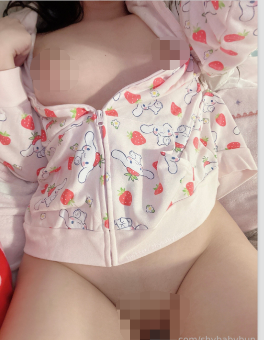 粉嫩福利姬-shybabybun-of12.10最新-草莓兔睡衣(4P,2V,100M)