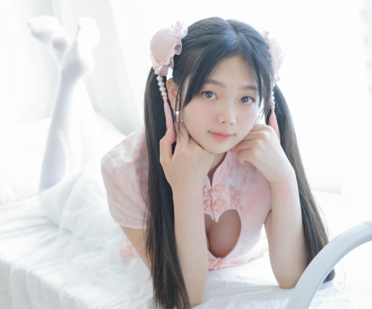 稚乖画册-赤西夜夜- 晴空09 (84P,1V,1.29G)