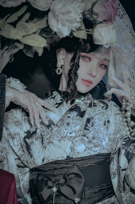 颜值cos-ElyEE子-10月订阅 (86P,2V,302M)