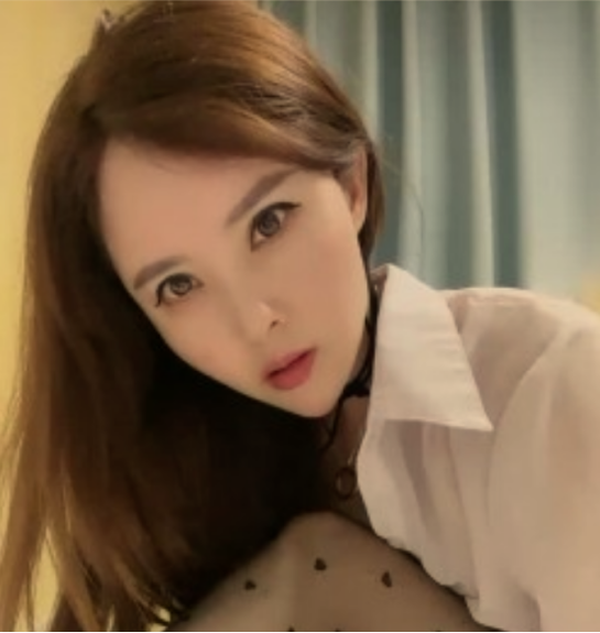 近期下海网红美女,衬衣丝袜极度性感,掰开紧致小穴特写,翘起肉感屁股,更是诱惑535M