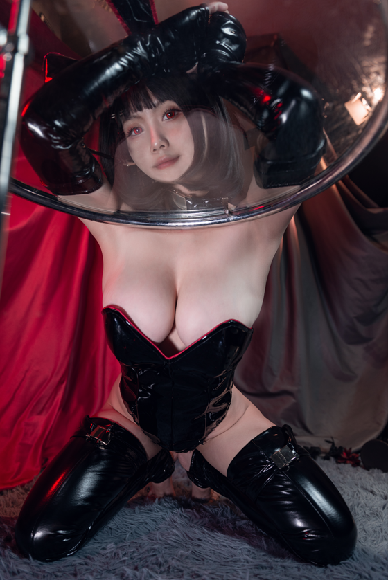 末夜787 - 黑色漆皮兔女郎 【44P1V829M】