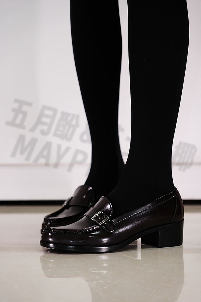 B站UP芝士好椰 – 2023年10月充电动态下[28P+3V][2.32GB百度云]