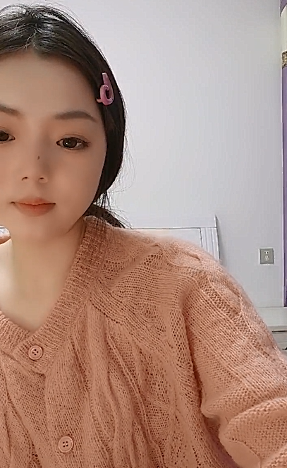 2024年1月新作，正宗校花学妹，【豆芽高手--原来是小嫩妹】，顶级身材，不脱看起来好清纯