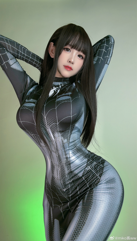 miko酱ww 微博付费内容图片合集 【899P1.8G】