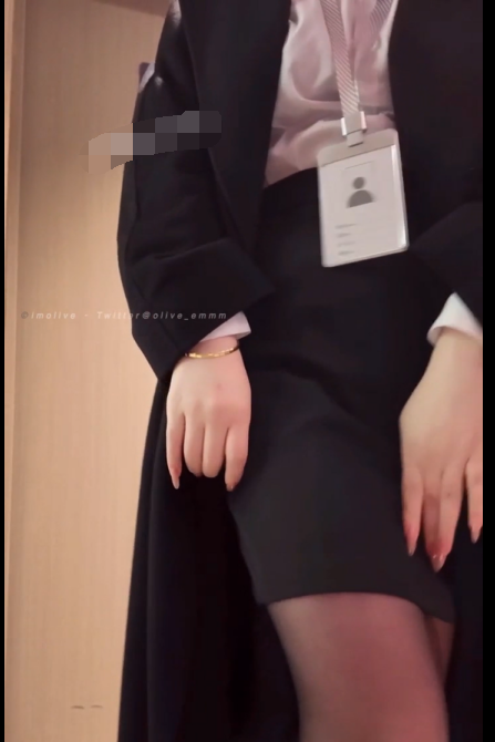 福利姬-olive-老板房间汇报工作(1V,677M)