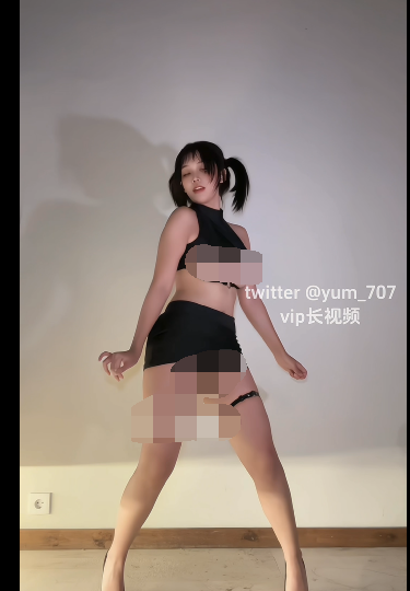 极品嫩妹-玉米(yum_707)-新春特辑(16P,11V,1.02G)