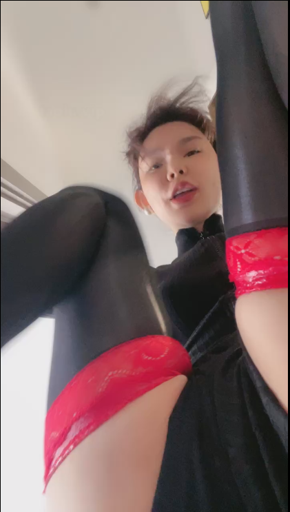 套路直播欣妍-油亮袜辱骂巨人第一视角【1V】【698MB百度云】