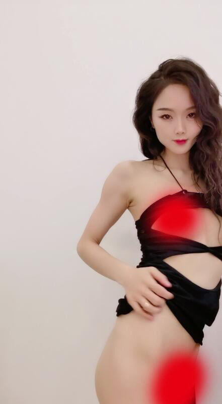 小猪呼呼 热舞女王！绝活一字马尺度炸裂-1v705m