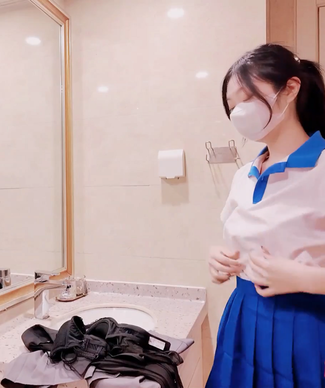 清纯妹妹-小猫咪-包养学生妹(1V,901M)