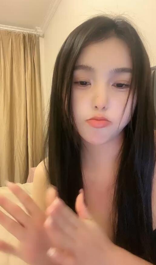 无敌奈奈 超美学生妹，反差骚话大秀-1v579m