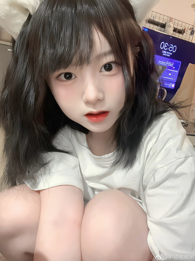 微博 不是憨憨哟 高颜值美女 【541P689M】