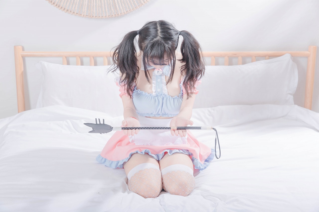 筱田甜 - 小女仆 [32P3V-143MB]