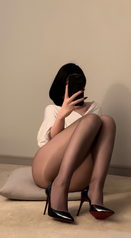 保守的二舅妈 - 性感粉色桃心 【15P13M】