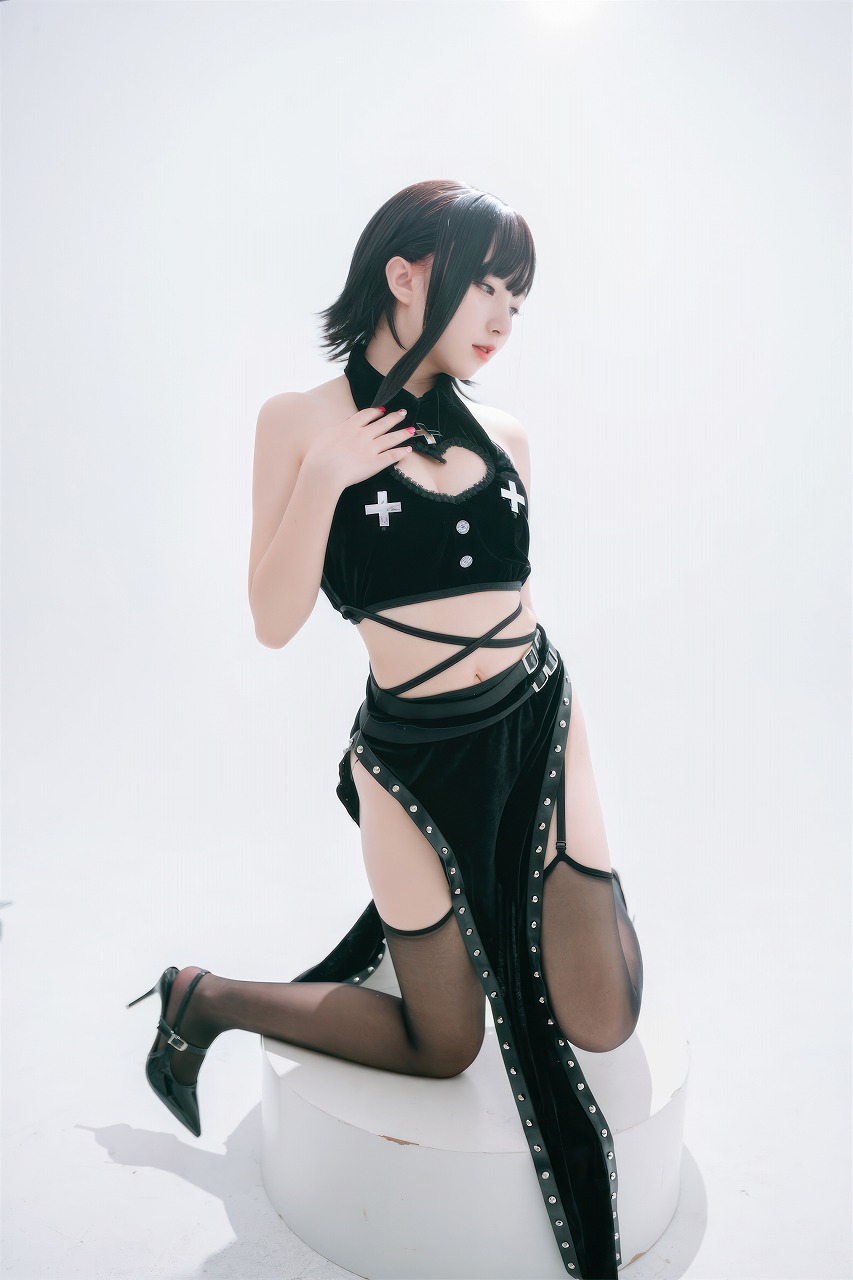 花铃 - 吊带袜修女 [71P-399MB]