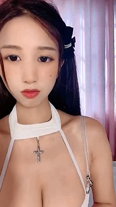 【云云来啦】超高颜值大波浪！人美女神身材棒~咪咪大~小穴粉~