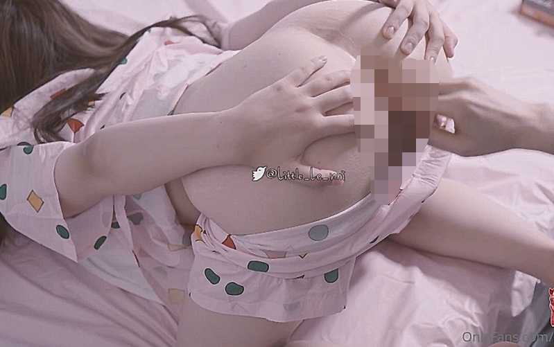 韩国富二代包养白净母狗萝莉「little_le_nni」BDSM后庭开发日记 束缚鞭打虐阴虐肛滴蜡