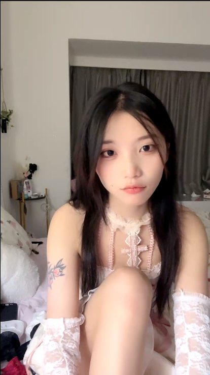 带小御回家-自慰诱惑假吊骑乘位抽插【1V】【343MB百度云】