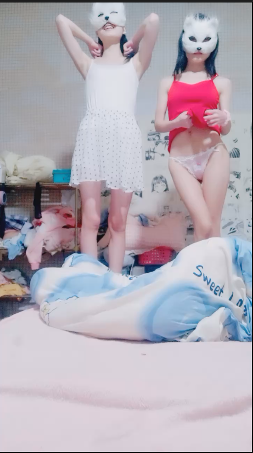 晴晴樱子-难得有男人操逼！女上位疯狂得摇，掰开双腿大力草【1V】【1.64G百度云】