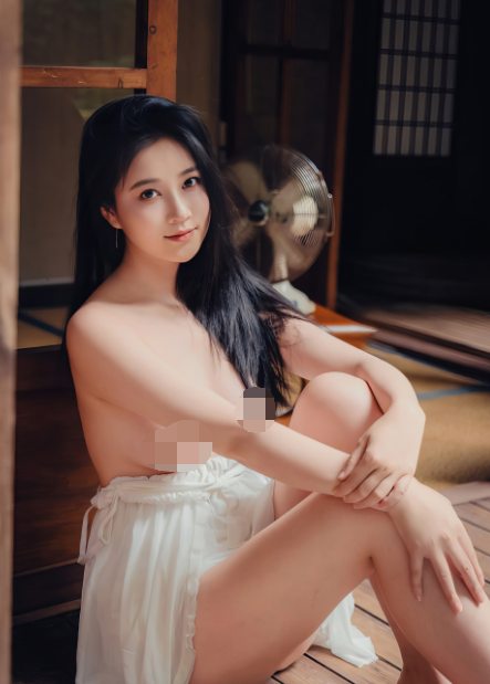 漏点女菩萨- 年年-林间小屋(52P,247M)