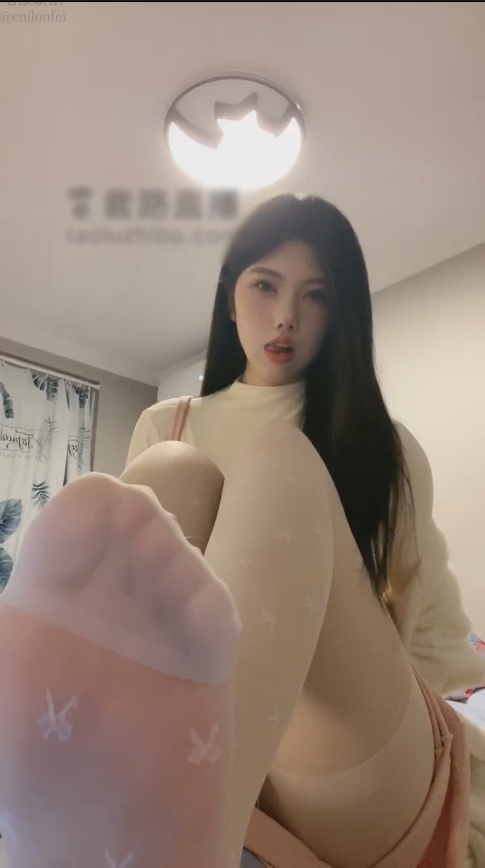 套路直播桃子-白丝 羞辱 控射 倒计时 红绿灯【1V】【907MB百度云】