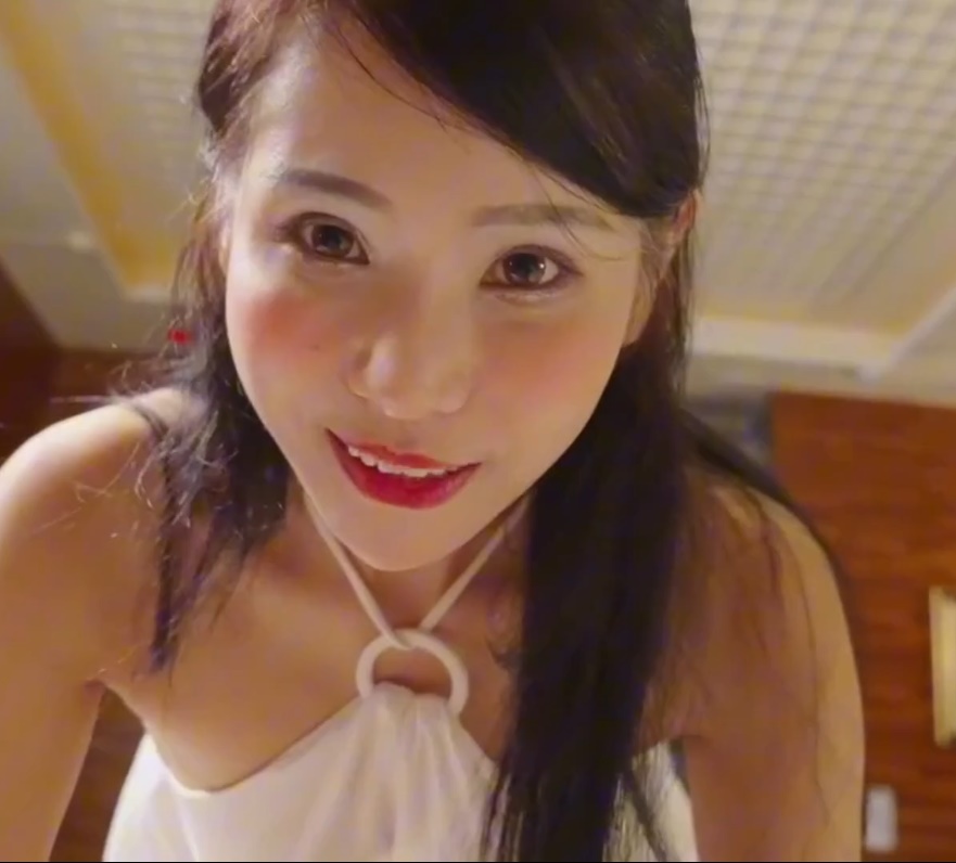皇家华人 RAS237 轻熟女优的诱惑之旅-1V856M