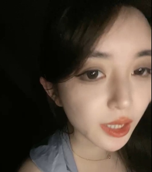大美女【棉棉熊】来姨妈了  微重口-1V665M