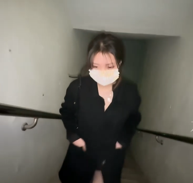 极品御姐-情深叉喔- 新- 尾随劫色女主播(1V,546M)