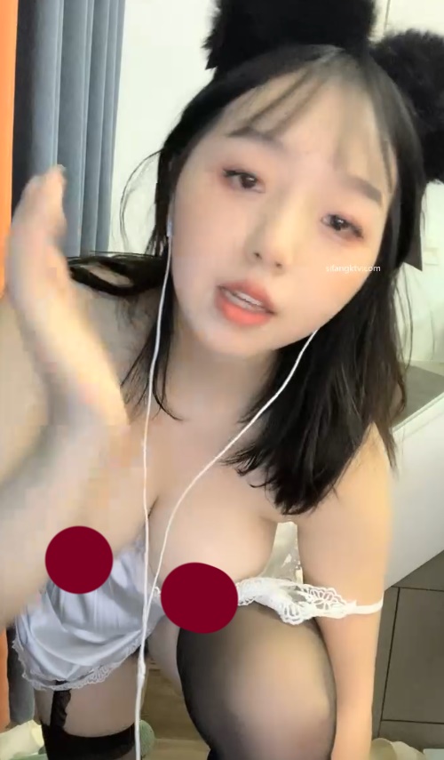 性感荷包蛋  呆萌小学妹~-1V624M
