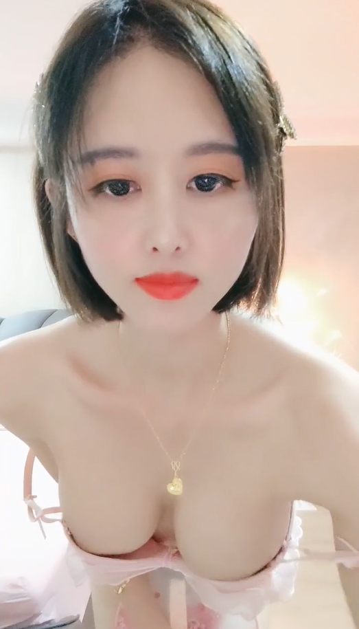 快手丨爱跳舞的猫猫 大尺度私播诱惑骚舞 【18V1.41G】