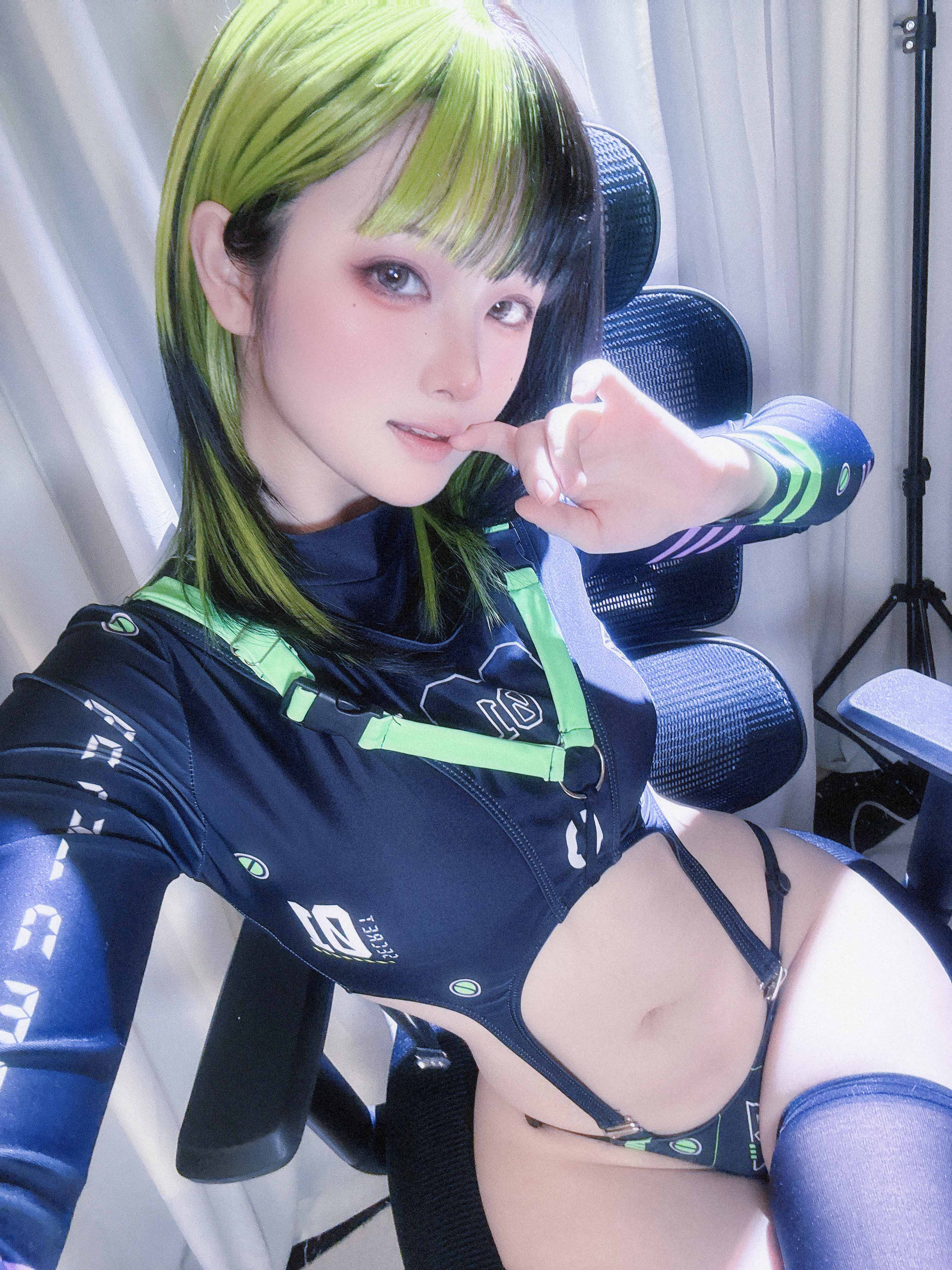 【新】屿鱼-黑绿【24P】【387MB百度云】