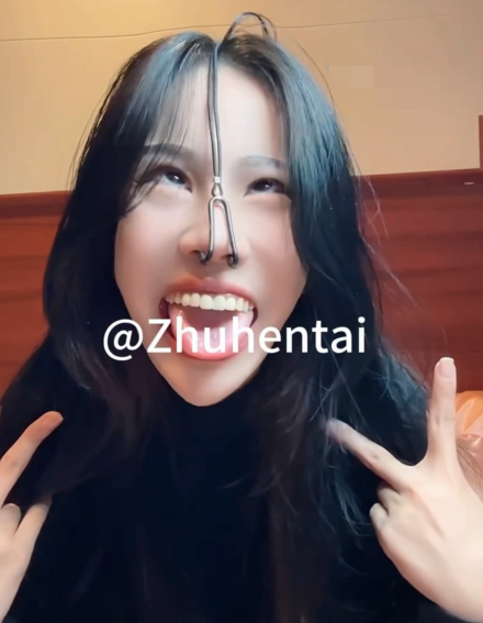 颜艺母猪-anna(zhuhentai)-千元高价定制颜艺高潮母猪阿黑颜合集(18P,11V,1G)