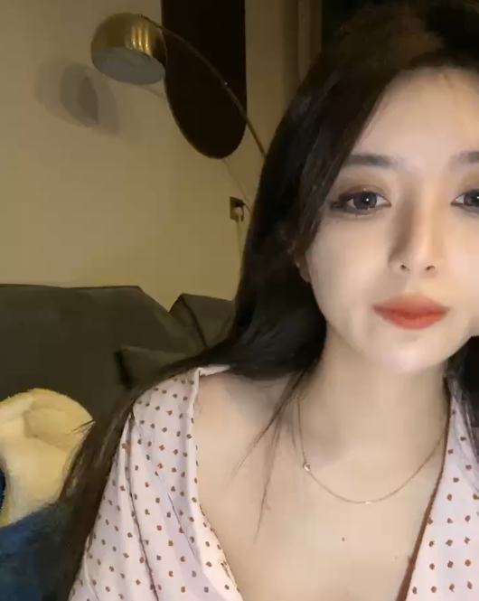 棉棉熊 睡衣直播诱惑2V694M