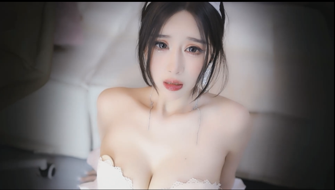 CC小恩雅-高级定制护士服装【1V】【1.21G百度云】