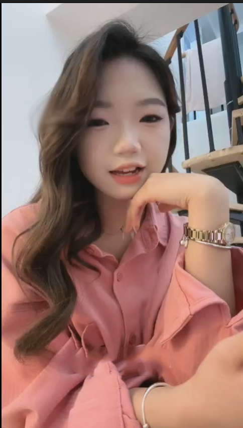 套路直播珂儿大小姐-运动鞋棉袜红色渐变丝袜寸止羞辱倒计时【1V】【701MB百度云】