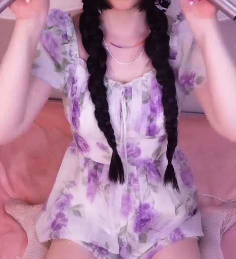 小羊喵5月累了吧~讓小羊來幫哥哥吸一下吧1V330M百度盘