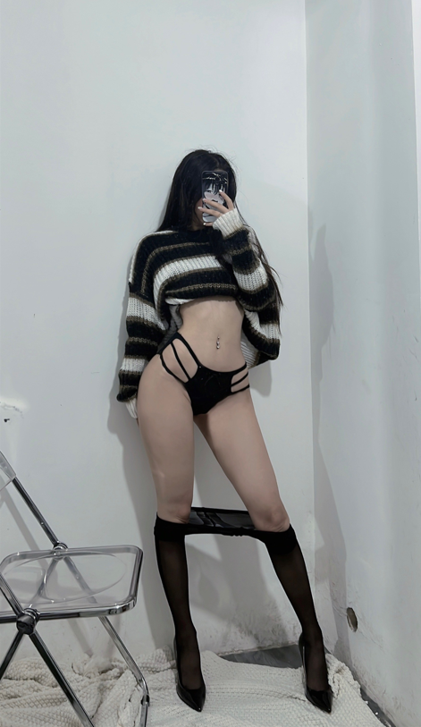 陈佩奇yyyy - 红底朝天 【34P38M】
