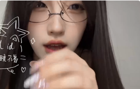 璐璐哄睡屋幫女郎3.0 清純外表下的saoqi姐姐 1V126M百度盘