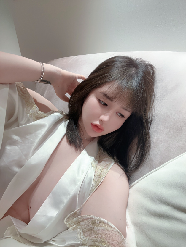 阿色 – NO.010 性感巨乳 【10P27M】