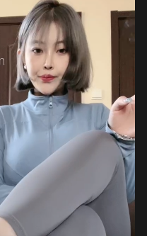 扶摇殿下 – 蜜桃臀视角坐垫训练 [视频：1V+338M][百度盘]