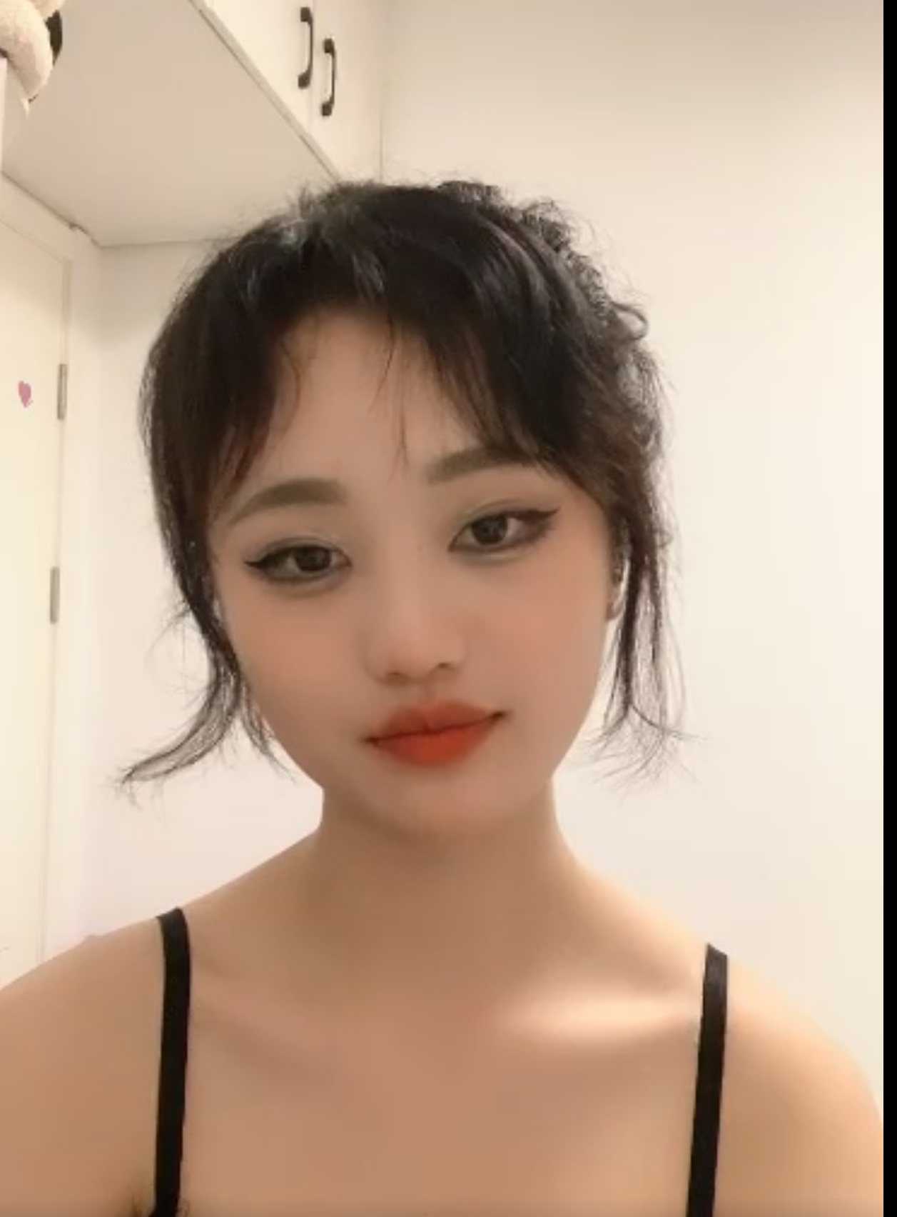 大佬们,这人叫啥