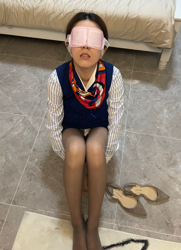 终极反差，穷人女神富人母狗，属性拉满，大神【宝马神】豪宅圈养极品性奴母狗日常调教，舔脚喝尿啪啪各种花样SM羞辱