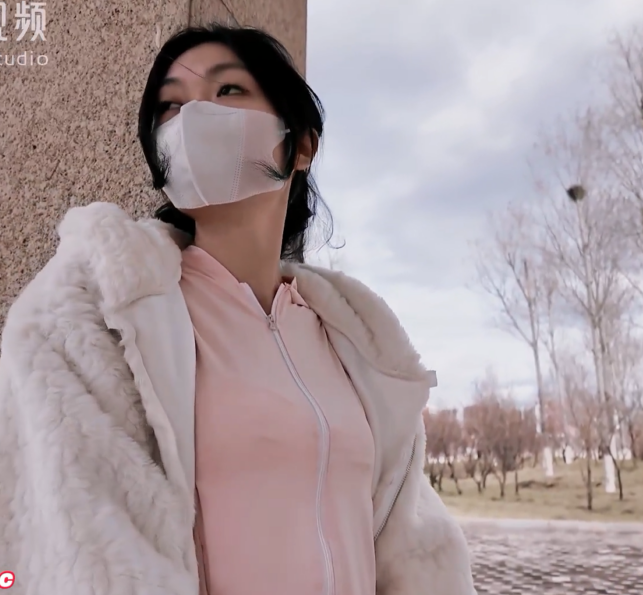 清纯妹妹-小猫咪-我用钞能力操了别人的女友(1V,1.01G)