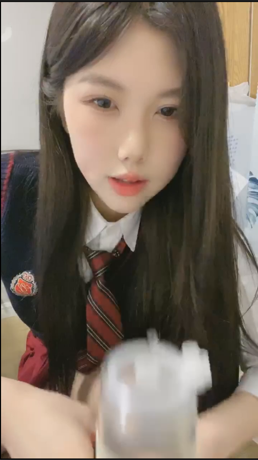 套路直播佳奈-长靴裸足榨精【1V】【945MB百度云】