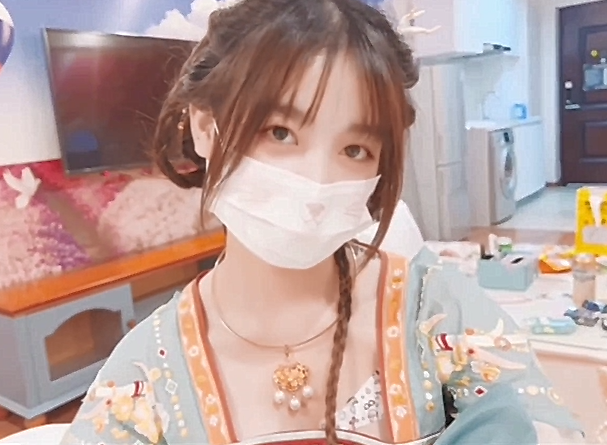 可盐可甜人形母狗，极品美乳翘臀网黄女神【艾米酱】VIP剧情私拍，母狗属性拉满，各种啪啪内射
