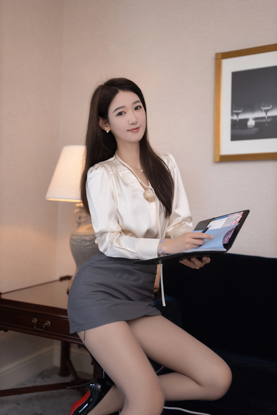 唐安琪 - 内购无水印听话水 【98P2V2.09G】