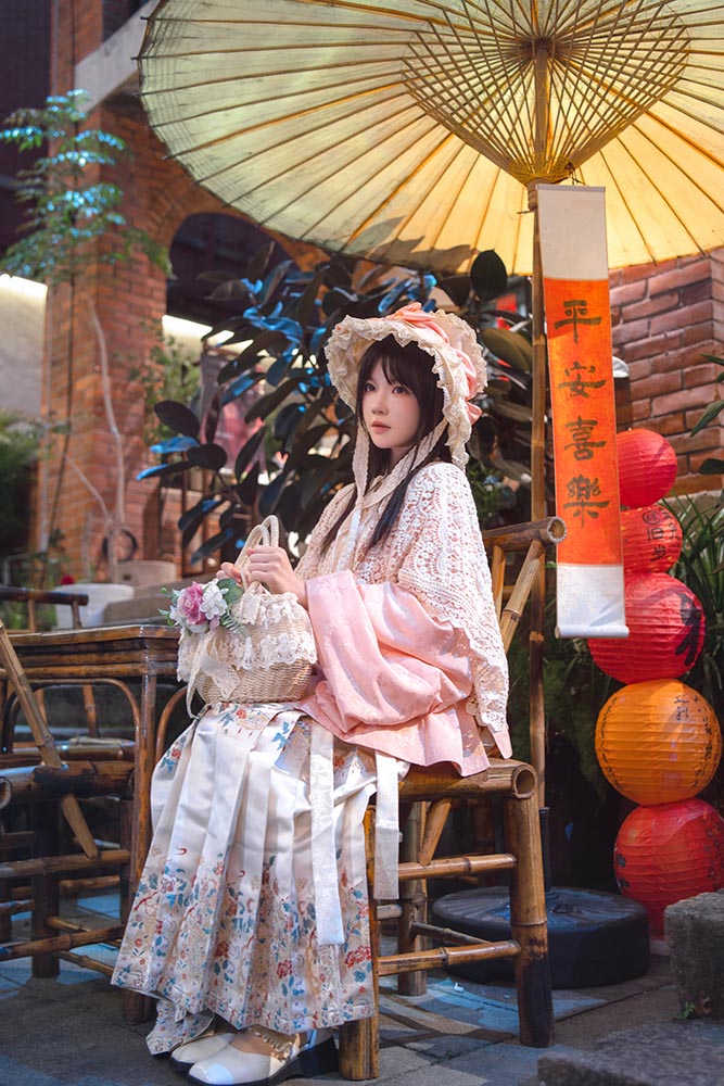 桜桃喵-精灵OL花絮-腿腿纯享+龙年大吉 [11P+1V][927MB百度云]
