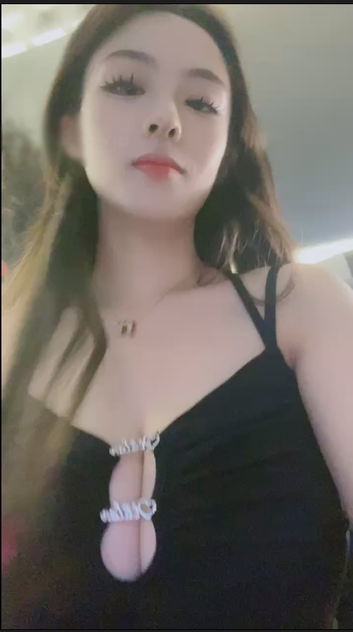 套路直播不知名美女-第一视角裸足 模拟打飞机【1V】【538MB百度云】
