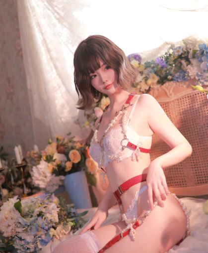 极限擦边女菩萨-桃良阿宅-白珍珠+黑珍珠(82P,456M)